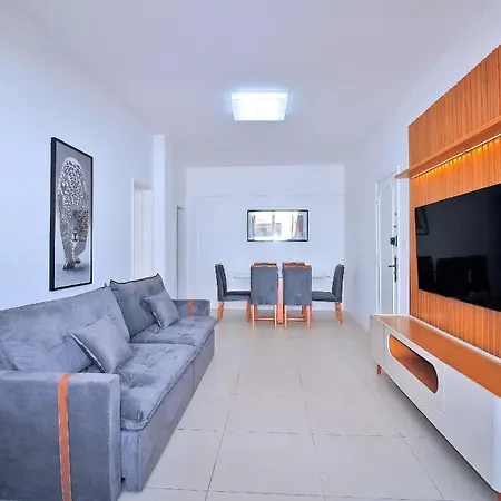Moderno E Estiloso: 2 Quartos, Perto Da Praia
